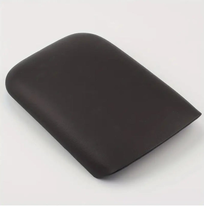 Ford Mustang 2005-2009 Armrest Cover, Black PU Leather, Durable Grip, Perfect Fit Replacement (32×22cm) غطاء مسند ذراع لتسلا فورد موستانج 2005-2009, جلد صناعي أسود PU، تصميم متين بقبضة مريحة، بديل مثالي (32×22 سم)الداخلية