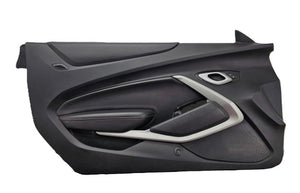 Used Chevrolet Camaro 2016–2019 Driver & Passenger Side Door Cover 1 piece - مستعمل غطاء باب السائق والراكب لشيفروليه كمارو 2016–2019