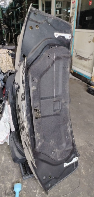 Used Chevrolet Camaro 2016–2020 Convertible Deck Lid Spoiler Wing Trunk Cover - جناح غطاء صندوق السيارة القابل للتحويل المستخدم لشفروليه كمارو 2016–2020