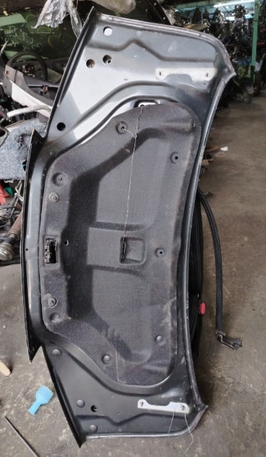 Used Chevrolet Camaro 2016–2020 Convertible Deck Lid Spoiler Wing Trunk Cover - جناح غطاء صندوق السيارة القابل للتحويل المستخدم لشفروليه كمارو 2016–2020