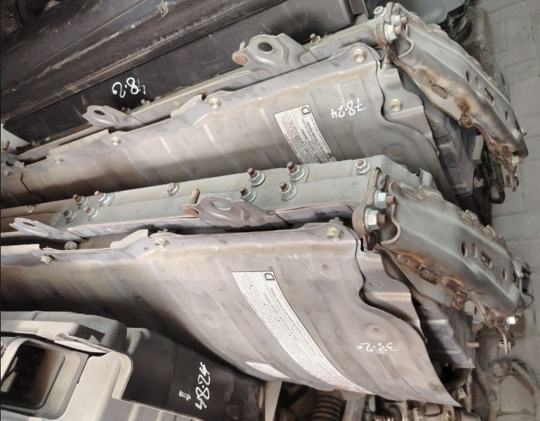 Used Original Lexus ES Hybrid Battery 2020–2025 OEM بطارية هايبرد لكزس ES أصلية مستعملة 2020–2025 OEM
