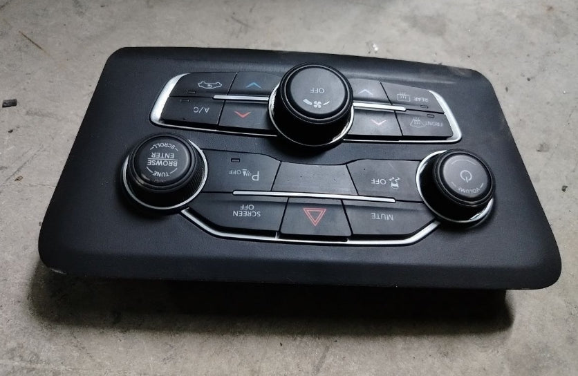 Used Dodge Charger 2016–2023 A/C Heater Climate Control Unit – Temperature & Fan Adjustment Panel - وحدة تحكم مناخية مستخدمة لتكييف الهواء والتدفئة دودج تشارجر 2016–2023 – لوحة ضبط درجة الحرارة والمروحة