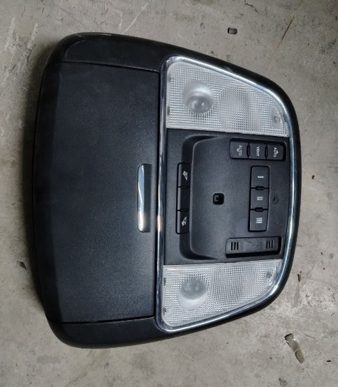Used 2015–2023 Dodge Charger OEM Overhead Console – Black, Without Sunroof - وحدة التحكم العلوية (الكونسول العلوي) الأصلية مستعملة لدودج تشارجر 2015–2023 – باللون الأسود، بدون فتحة سقف