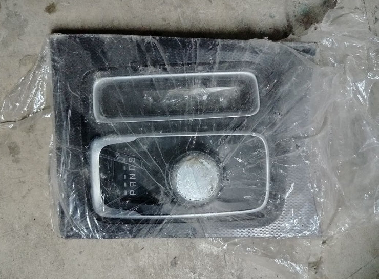 Used 2016–2023 Chrysler 300 Transmission Shifter – Mopar OEM Automatic Gear Selector - مستعمل ذراع ناقل الحركة (الشيفتر) لكرايسلر 300 2016–2023 – أصلي من Mopar