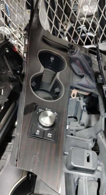 Used Original Lexus RX Cup Holder Assembly 2016-2021 – OEM Genuine قطعة أصلية مستعملة – حامل الأكواب لسيارات لكزس RX موديل 2016-2021