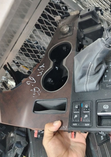 Used Original Lexus RX Cup Holder Assembly 2016-2021 – OEM Genuine قطعة أصلية مستعملة – حامل الأكواب لسيارات لكزس RX موديل 2016-2021