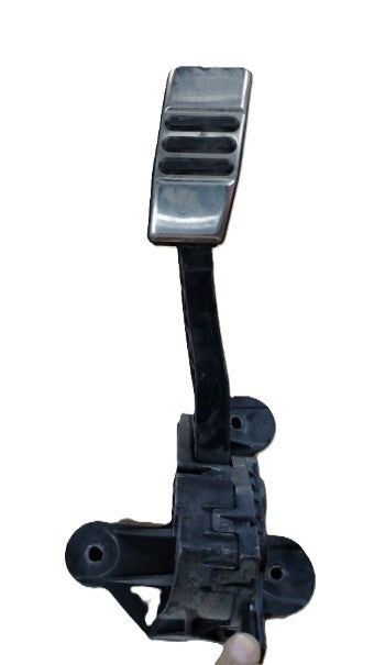 Used Ford Mustang Accelerator Pedal 2011-2023 - دواسة تسارع فورد موستنج 2011-2023 مستعملة
