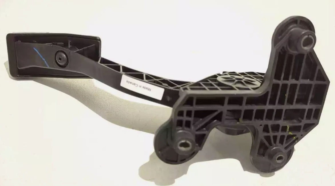 Used Ford Mustang Accelerator Pedal 2011-2023 - دواسة تسارع فورد موستنج 2011-2023 مستعملة