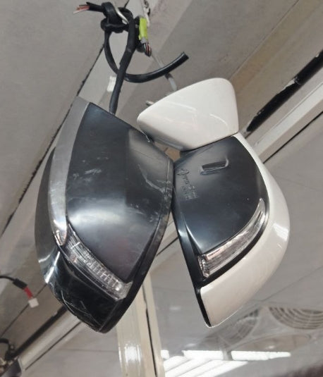 Used Original Lexus RX Side Mirror Glass (Left or Right, Single Piece) 2016–2021 – OEM Genuine قطعة أصلية مستعملة – زجاج مرآة جانبية لكزس RX (يسار أو يمين – قطعة واحدة) موديلات 2016–2021