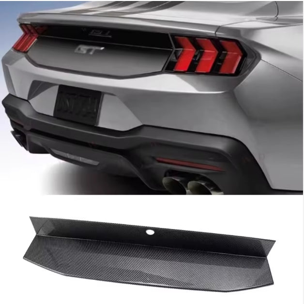 Dry Carbon Fiber Rear Trunk Cover – Body Kit Trunk Lid Trim Panel for Ford Mustang Dark Horse 2024+ غطاء صندوق خلفي من ألياف الكربون الجافة – طقم غطاء وتريم غطاء الصندوق الخلفي لسيارة فورد موستانج دارك هورس 2024+