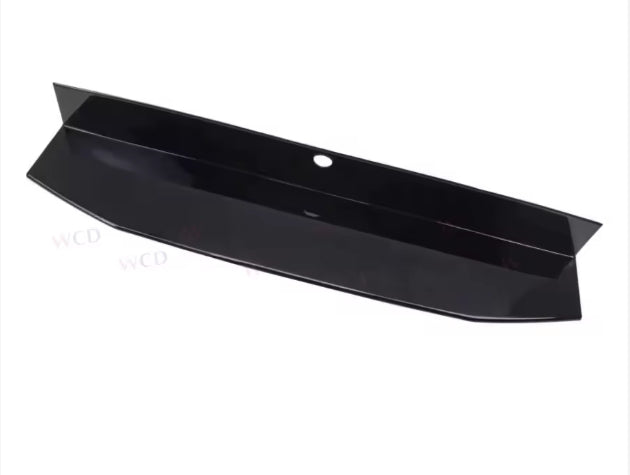 Dry Carbon Fiber Rear Trunk Cover – Body Kit Trunk Lid Trim Panel for Ford Mustang Dark Horse 2024+ غطاء صندوق خلفي من ألياف الكربون الجافة – طقم غطاء وتريم غطاء الصندوق الخلفي لسيارة فورد موستانج دارك هورس 2024+