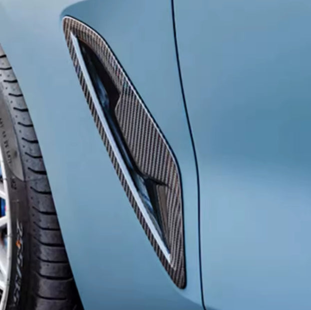 Dry Carbon Fiber Side Fender Cover Trim – Front Fender Vent Accessory for BMW 8 Series G14/G15/G16 (2020+) غطاء جانبي لجناح السيارة من ألياف الكربون الجافة – ملحق فتحة الجناح الأمامي لسيارات بي إم دبليو الفئة الثامنة G14/G15/G16 (2020+)