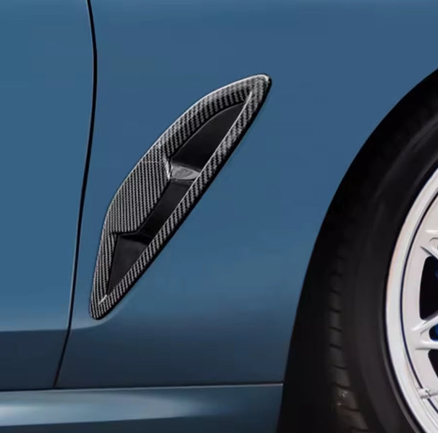 Dry Carbon Fiber Side Fender Cover Trim – Front Fender Vent Accessory for BMW 8 Series G14/G15/G16 (2020+) غطاء جانبي لجناح السيارة من ألياف الكربون الجافة – ملحق فتحة الجناح الأمامي لسيارات بي إم دبليو الفئة الثامنة G14/G15/G16 (2020+)