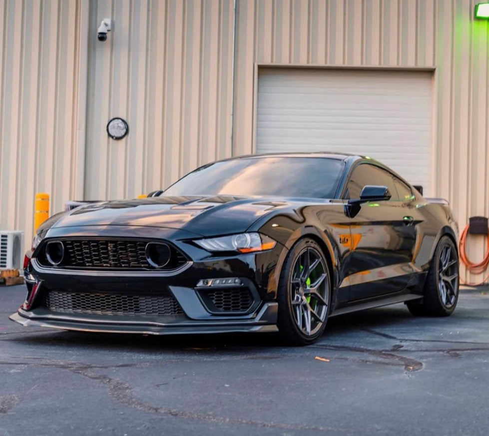 Ford Mustang 2018 Performance Front Bumper, Durable, Stylish Upgrade for Enhanced Aerodynamics and Sporty Look مقدمة أمامية أداء فورد موستنج 2018 ,متينة وأنيقة لتحسين الديناميكا الهوائية والمظهر الرياضي