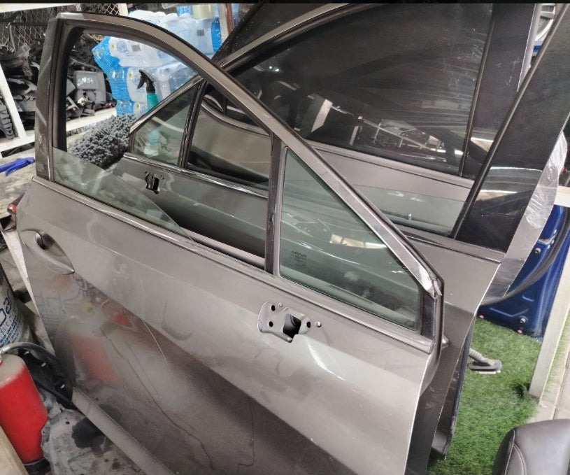 Used Original Lexus RX Complete Door (Front & Rear, Left or Right, 1 Piece) 2016–2021 – OEM Genuine باب كامل أصلي مستعمل لكزس RX (أمامي وخلفي، يسار أو يمين – قطعة واحدة) موديلات 2016–2021