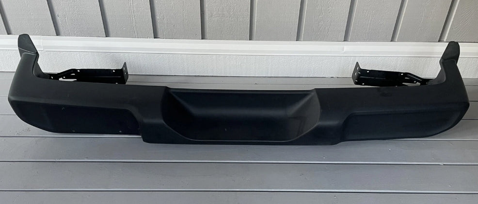 New Rear Bumper Jeep Wrangler 2018+
صدام خلفي جديد Jeep Wrangler 2018+