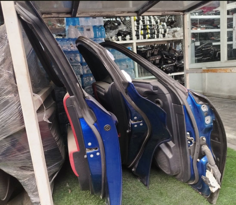 Used Original Lexus ES Complete Door (Front & Rear, Left or Right, 1 Piece) 2020–2025 – OEM Genuine باب كامل أصلي مستعمل لكزس ES (أمامي وخلفي، يسار أو يمين – قطعة واحدة) موديلات 2020–2025