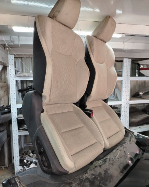 Used Original Lexus RX Seats Set (Front Pair + Rear Seat) 2023–2025 – OEM Genuine طقم مقاعد أصلي مستعمل لكزس RX (زوج أمامي + مقعد خلفي كامل) موديلات 2023–2025 – OEM