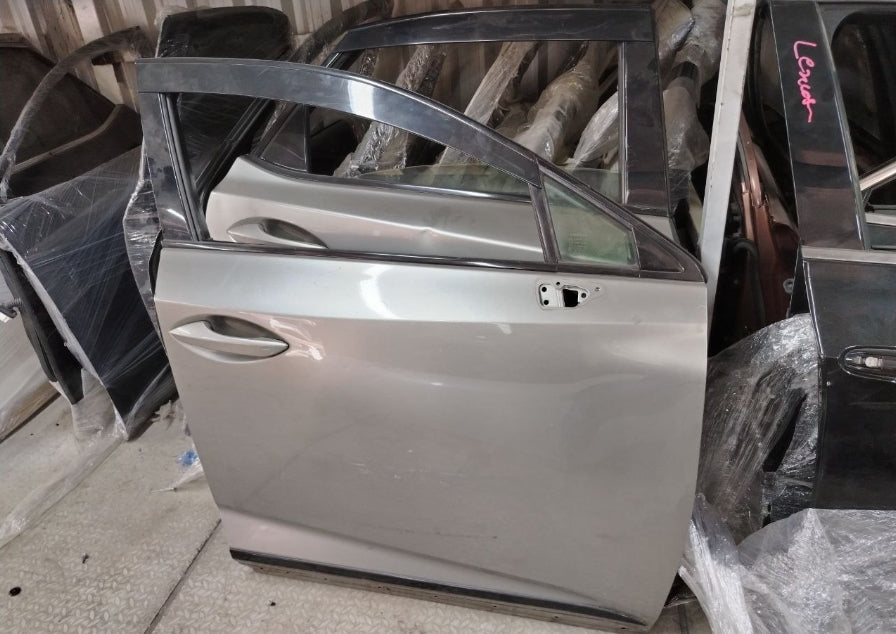 Used Original Lexus RX / NX / RC Front & Rear Doors (Left & Right) 2015–2025 – OEM Genuine أبواب أمامية وخلفية أصلية مستعملة لكزس RX / NX / RC (يسار ويمين) موديلات 2015–2025 – OEM