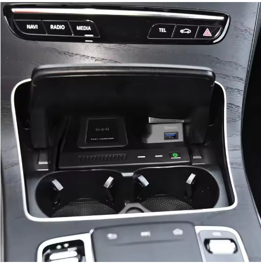 Wireless Charger for Mercedes-Benz W205/C43/C63 AMG & GLC-Class, USB Mobile Charging Pad for C/GLC-Class Accessories شاحن لاسلكي لسيارات مرسيدس بنز W205/C43/C63 AMG وGLC-Class, لوحة شحن USB للهواتف لملحقات C/GLC-Class