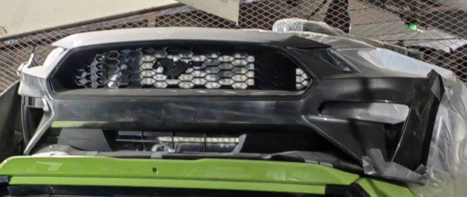 Used Ford Mustang 2018 to 2023 Front Bumper – 8 Cylinder, صدام أمامي مستخدم لفورد موستانج 2018 إلى 2023 – 8 سلندر
