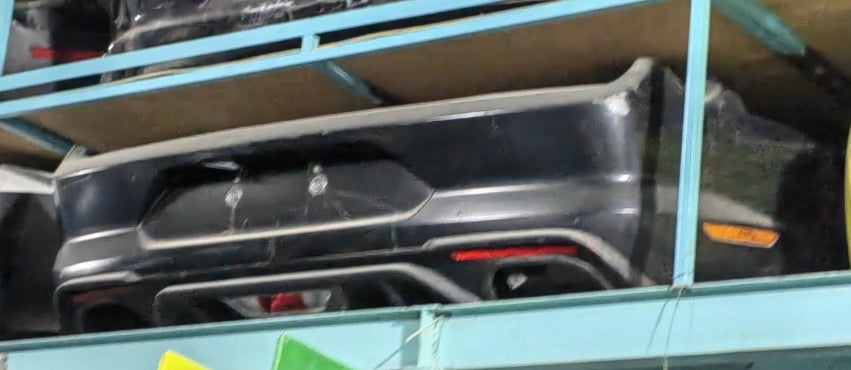Used Ford Mustang 2015 to 2017 Rear Bumper – 4-Cylinder,  صدام خلفي مستعمل لفورد موستانج 2015–2017 – 4 سلندر