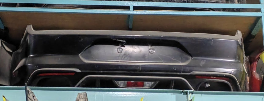 Used Ford Mustang 2015 to 2017 Rear Bumper – 4-Cylinder,  صدام خلفي مستعمل لفورد موستانج 2015–2017 – 4 سلندر