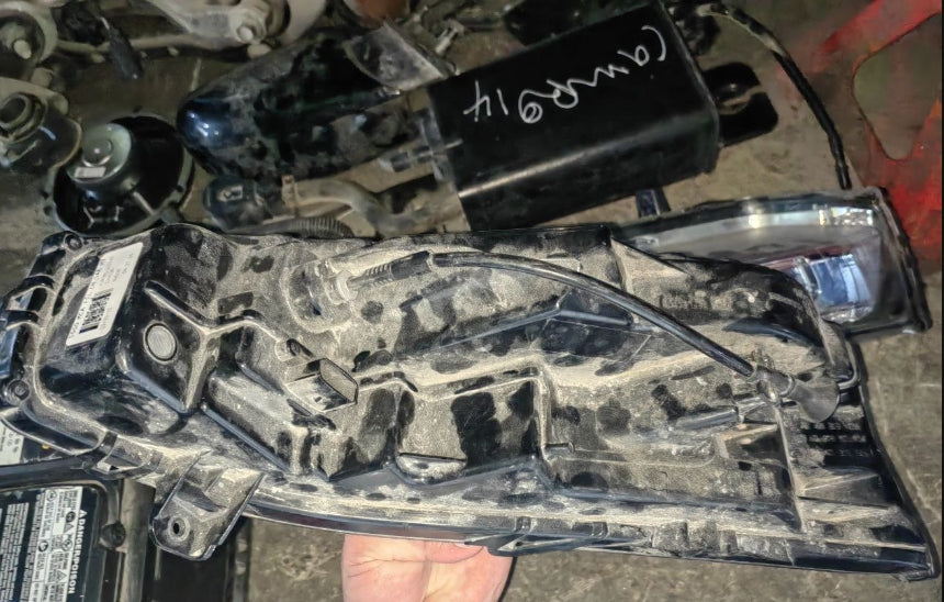 Used Ford Mustang 2018 to 2020 LED Fog & Signal Lights, Both Sides,  أضواء ضباب وإشارة LED مستعملة لفورد موستنج 2018 إلى 2020 – الجانبين