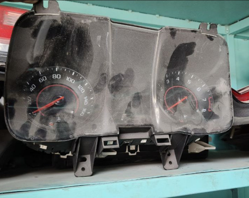 Used Chevrolet Camaro 2013 Speed Meter – (1 Piece)- عداد سرعة مستعمل لشفروليه كمارو 2013 – قطعة واحدة