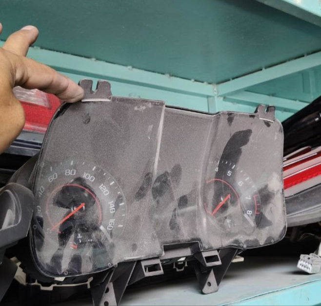Used Chevrolet Camaro 2013 Speed Meter – (1 Piece)- عداد سرعة مستعمل لشفروليه كمارو 2013 – قطعة واحدة