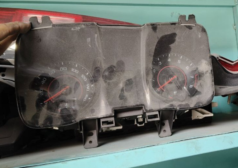 Used Chevrolet Camaro 2013 Speed Meter – (1 Piece)- عداد سرعة مستعمل لشفروليه كمارو 2013 – قطعة واحدة