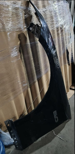 Used Ford Mustang Front Fender 2018 – Passenger & Driver Side, 1 Piece, رفرف أمامي مستعمل لفورد موستانج 2018 – جهة السائق والراكب، قطعة واحدة