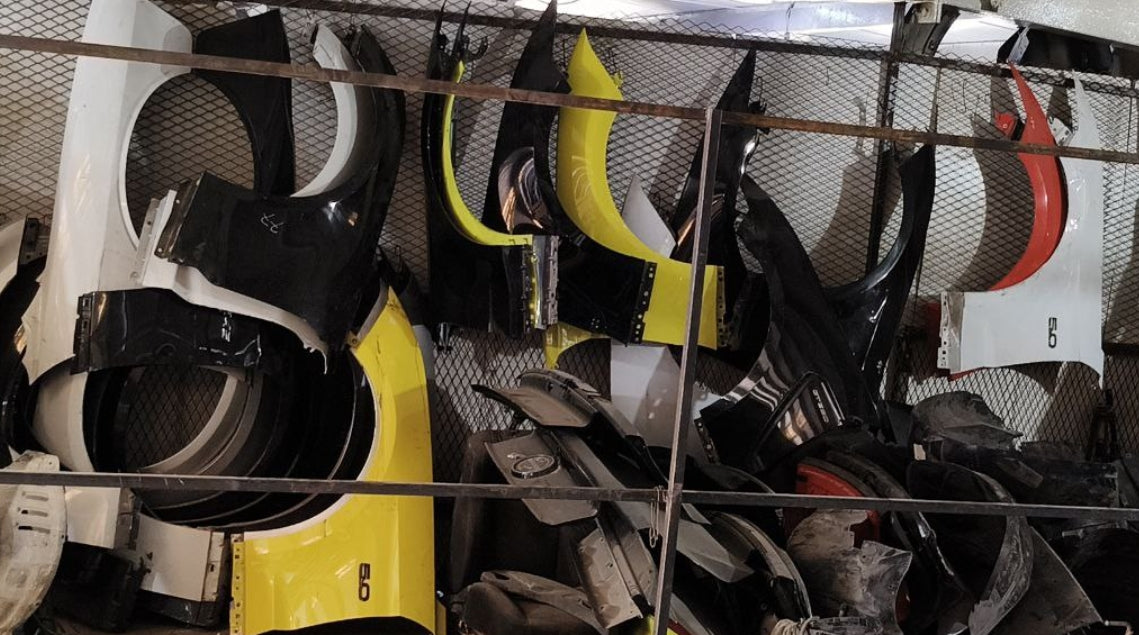 Used Ford Mustang Front Fender 2018 – Passenger & Driver Side, 1 Piece, رفرف أمامي مستعمل لفورد موستانج 2018 – جهة السائق والراكب، قطعة واحدة