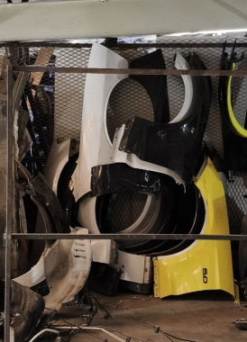 Used Ford Mustang Front Fender 2018 – Passenger & Driver Side, 1 Piece, رفرف أمامي مستعمل لفورد موستانج 2018 – جهة السائق والراكب، قطعة واحدة