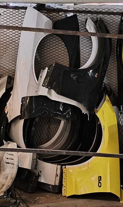 Used Ford Mustang Side Mirrors 2015-2023 – Passenger & Driver Side,  مرايا جانبية مستعملة لفورد موستانج 2015-2023 – جهة السائق والراكب