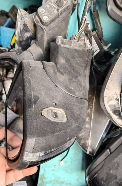 Used Ford Mustang Side Mirrors 2016 to 23, Driver & Passenger Side, مرايا جانبية مستعملة لفورد موستانج 2016 إلى 2023 – جهة السائق والراكب