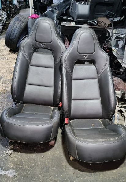 Used Chevrolet Corvette 2017 Front Seats – Driver & Passenger Side, مقاعد أمامية مستعملة لشفروليه كورفيت 2017 – جهة السائق والراكب