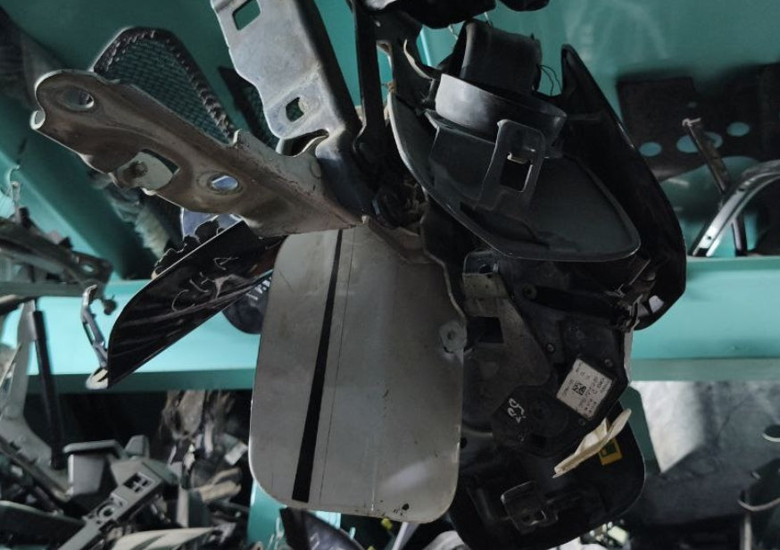 Used Dodge Charger Petrol Cap 1 Piece –  غطاء خزان وقود مستعمل لدودج تشارجر – قطعة واحدة