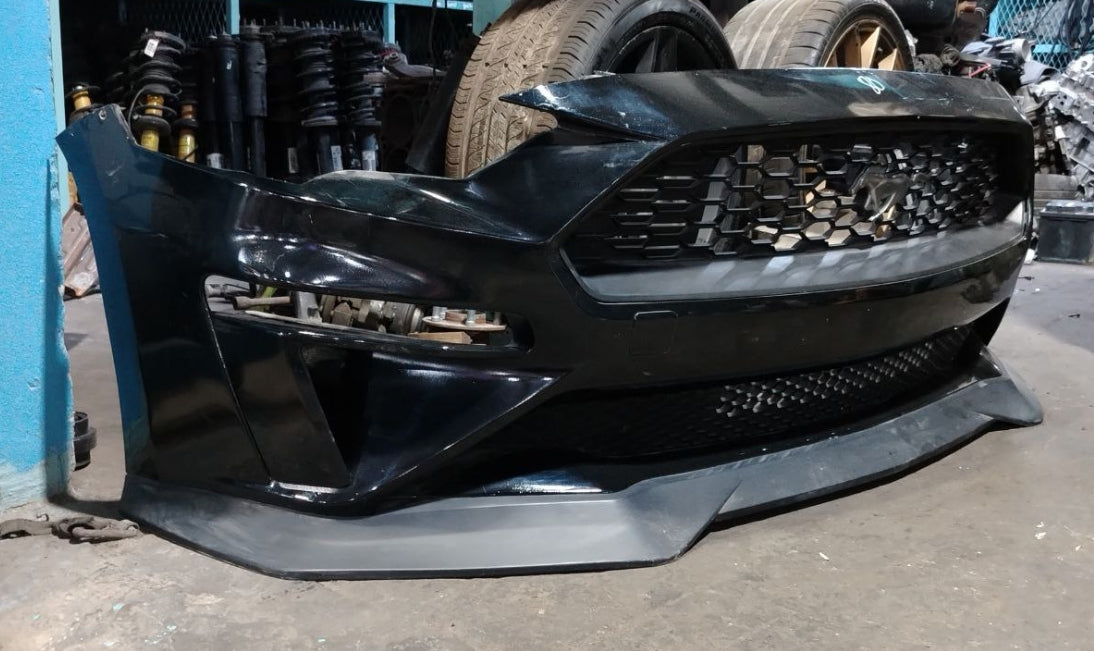 Used Ford Mustang 2018 to 2023 Front Bumper – 4-Cylinder,  صدام أمامي مستعمل لفورد موستانج 2018 إلى 2023 – 4 سلندر