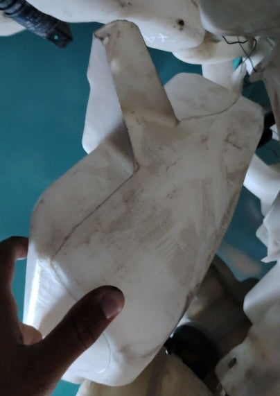 Used Ford Mustang 2018-2022 Washer Water Tank – Windshield Reservoir,  خزان مياه المساحات مستعمل لفورد موستانج 2018–2022 – خزان الزجاج الأمامي