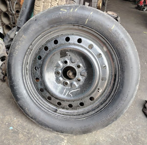Used Dodge Charger Spare Tire 135/90R17 – 1 Piece, إطار احتياطي مستعمل لدودج تشارجر بمقاس 135/90R17 – قطعة واحدة
