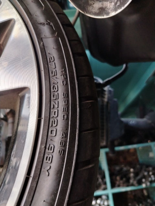 Used Chevrolet Camaro 2016-2023 Tire 275/35R20 – 1 Piece, إطار مستعمل لشفروليه كمارو 2016–2023 بمقاس 275/35R20 – قطعة واحدة