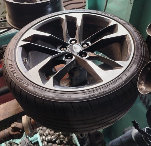 Used Chevrolet Camaro 2016-2023 Tire 275/35R20 – 1 Piece, إطار مستعمل لشفروليه كمارو 2016–2023 بمقاس 275/35R20 – قطعة واحدة