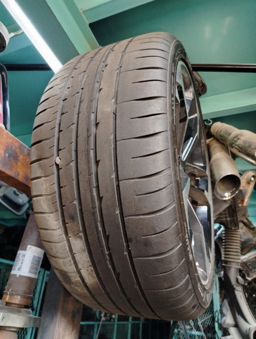 Used Chevrolet Camaro 2016-2023 Tire 275/35R20 – 1 Piece, إطار مستعمل لشفروليه كمارو 2016–2023 بمقاس 275/35R20 – قطعة واحدة