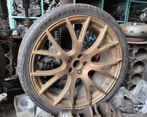 Used Dodge Charger 2016-2023 Tire 265/35R22 – 1 Piece, إطار مستعمل لدودج تشارجر 2016–2023 بمقاس 265/35R22 – قطعة واحدة