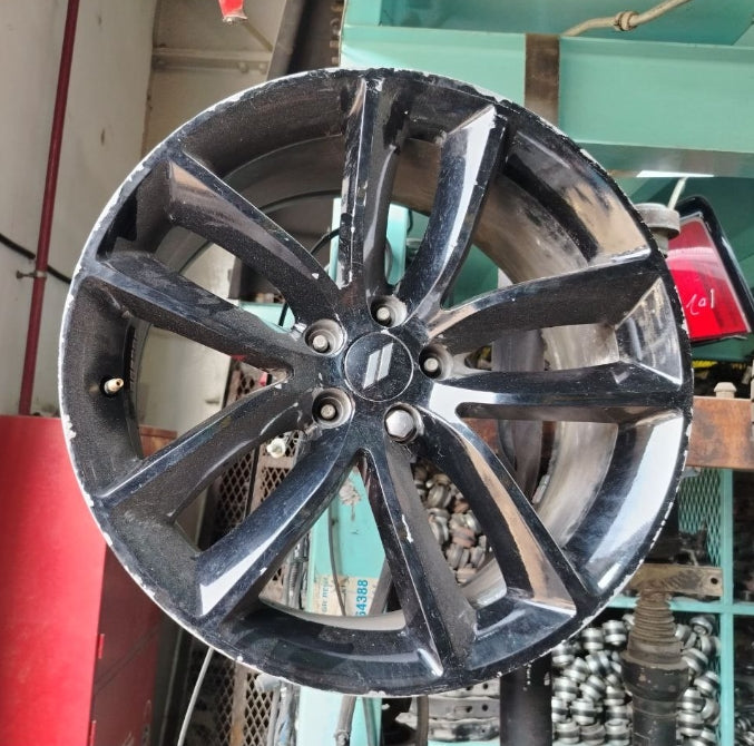Used Dodge Charger 2016-2023 Tire Rim R20 – 1 Piece,  إطار وعجلة مستعملة لدودج تشارجر 2016–2023 مقاس R20 – قطعة واحدة