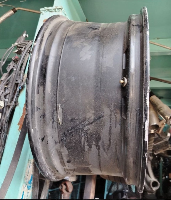 Used Dodge Charger 2016-2023 Tire Rim R20 – 1 Piece,  إطار وعجلة مستعملة لدودج تشارجر 2016–2023 مقاس R20 – قطعة واحدة