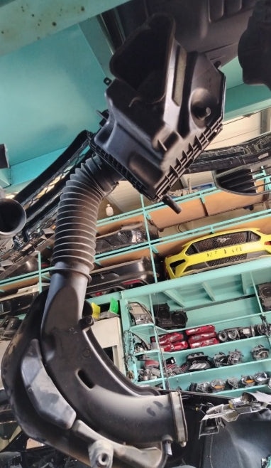 Used Air Cleaner Box Filter for Dodge Charger & Challenger 2016-2020 –  علبة فلتر هواء المحرك مستعملة لدودج تشارجر وتشالنجر 2016–2020