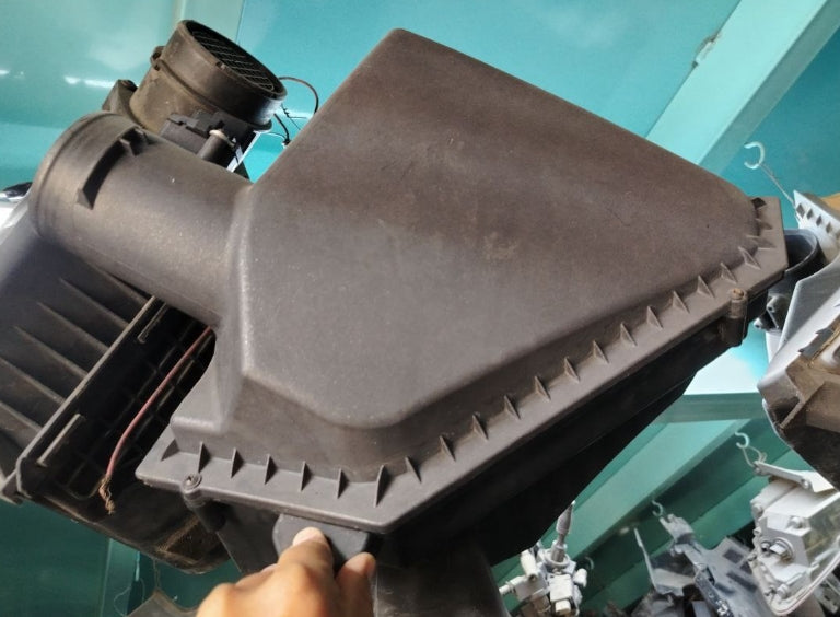 Used Chevrolet Camaro 6-Cylinder Air Filter Box Assembly 2016-2023 –  علبة فلتر هواء المحرك 6 سلندر مستعملة لشفروليه كمارو 2016–2023