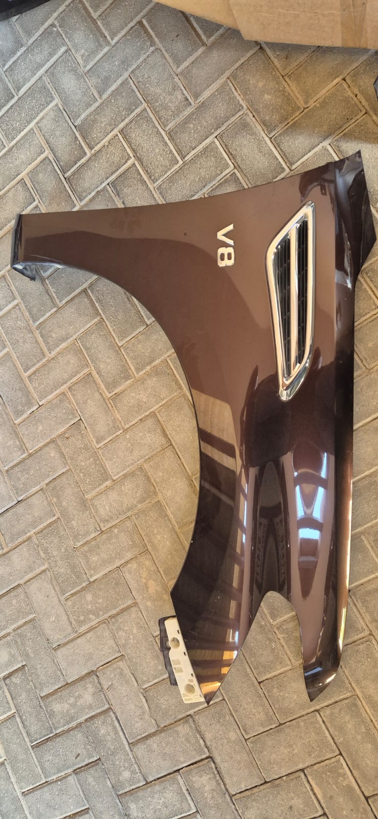 Genuine Nissan Patrol 2016 OEM Body Parts Package – Bonnet, Tailgate, Fenders & Rear Bumper طقم قطع هيكل وكالة نيسان باترول 2016 – نظيفة وخالية من الخدوش
